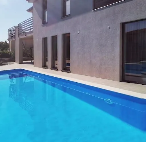 Marcante - Designer, Romantic Pool View