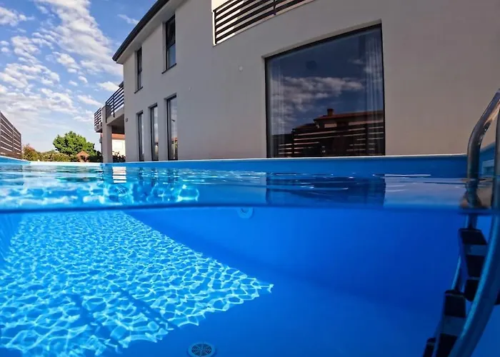 Apartman Marcante - Designer, Romantic Pool View