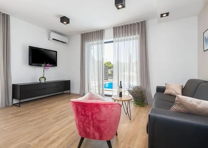 Marcante - Designer, Romantic Pool View *