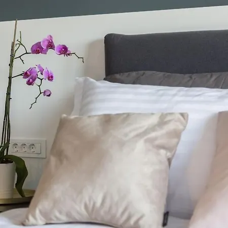 דירה Marcante - Designer, Romantic Pool View *